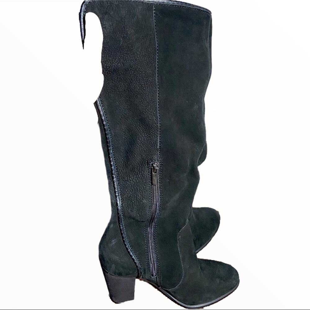 Vince Camuto Knee High Boots Suede Leather Heeled Boots Side Zip Black 8 NWOT